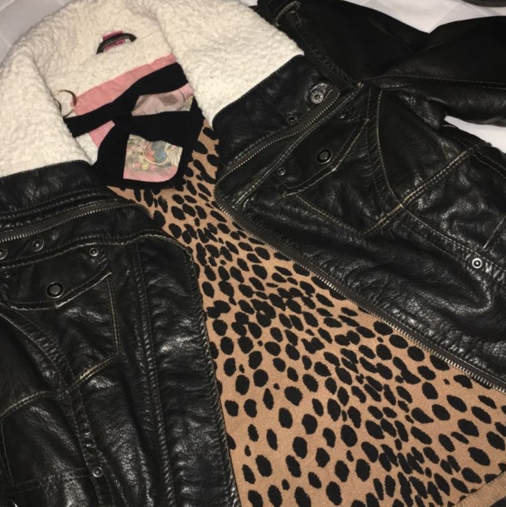 Women's Leather Jacket/ Guess Leopard printed top